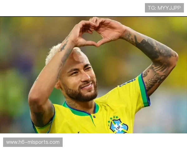 内马尔边线传中引发门前混战，巴西收获成果